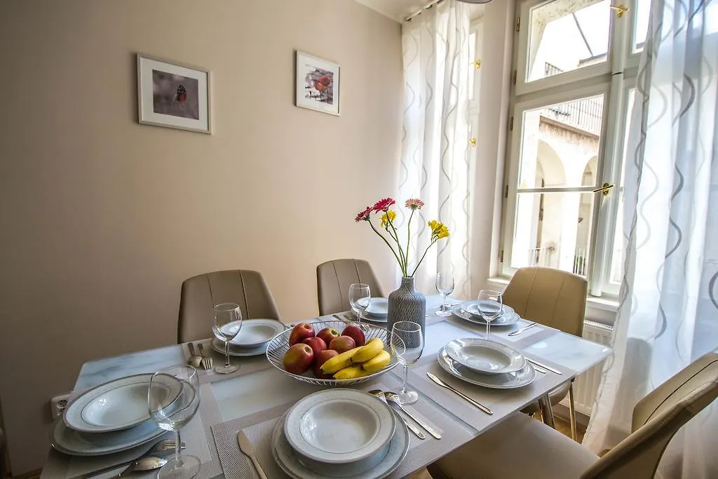 Unique Apt 250M From The Charles Bridge Prague Apartment