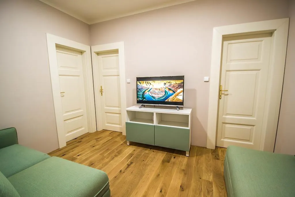 Unique Apt 250M From The Charles Bridge Praga 0*,