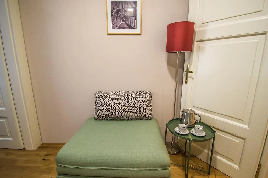 Unique Apt 250M From The Charles Bridge Praga Appartamento