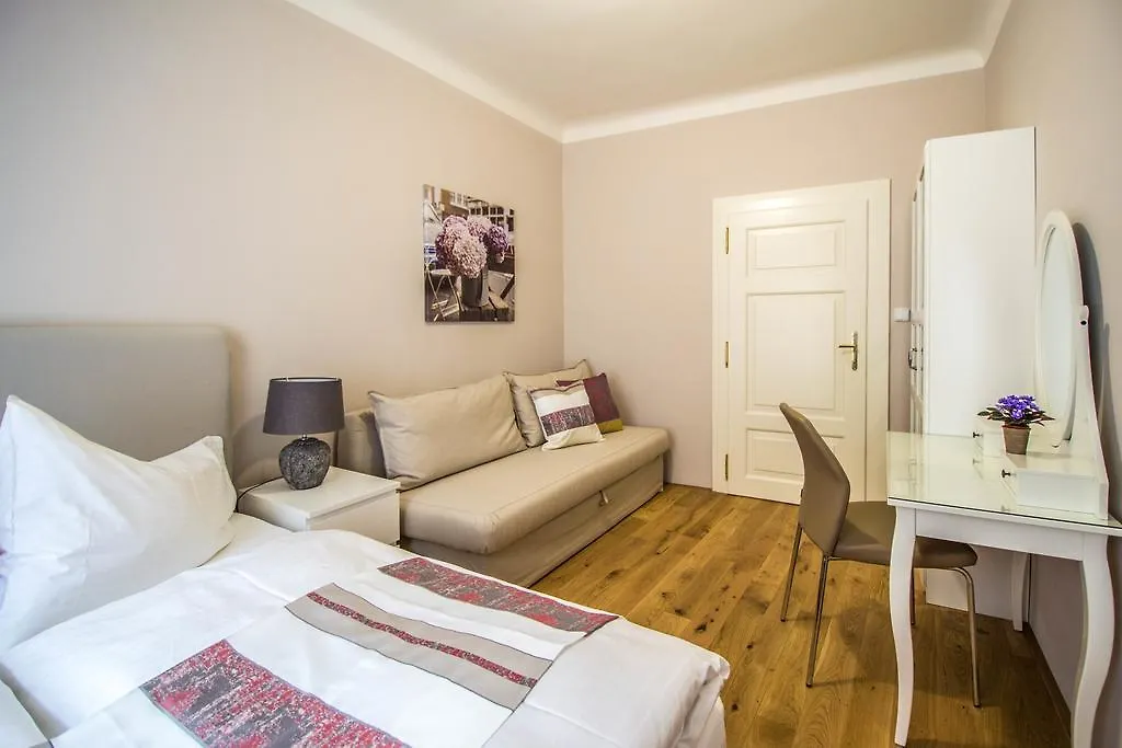 Unique Apt 250M From The Charles Bridge Praga