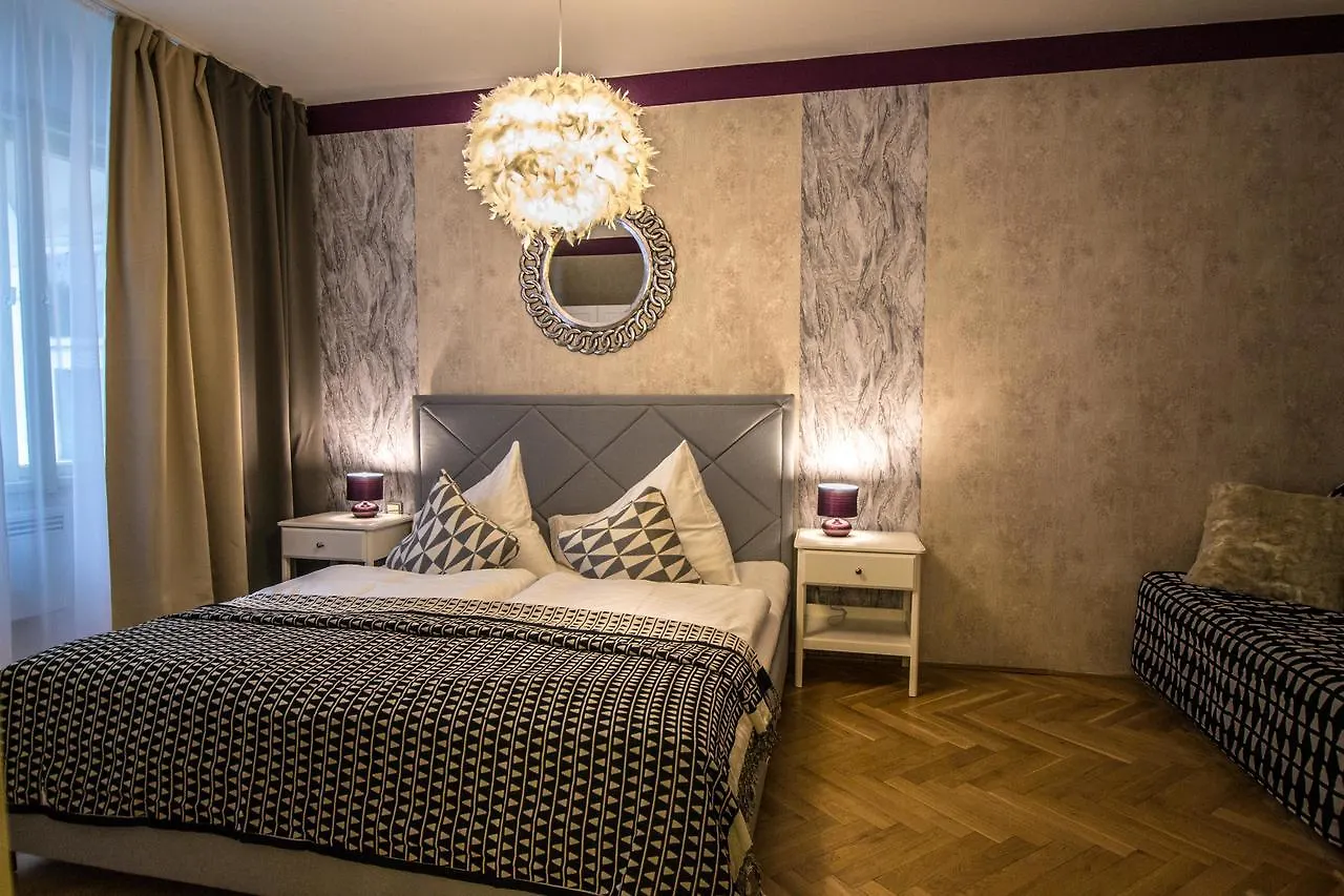 Unique Apt 250M From The Charles Bridge Praga 0*,  Repubblica Ceca