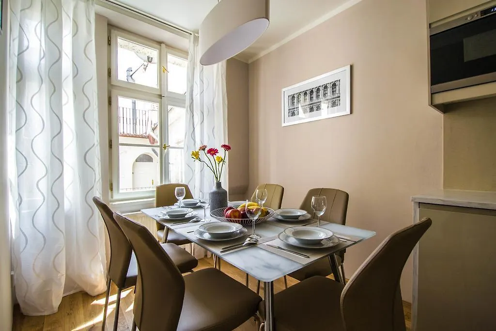 Unique Apt 250M From The Charles Bridge Prague Apartment